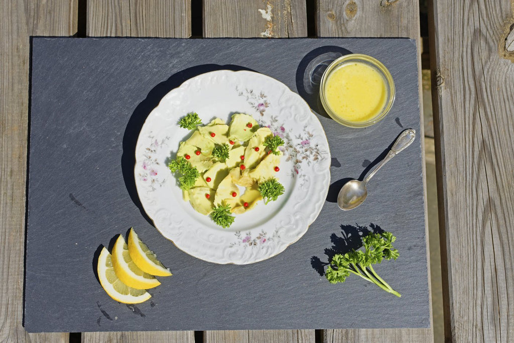 Avocado mit Baie rose